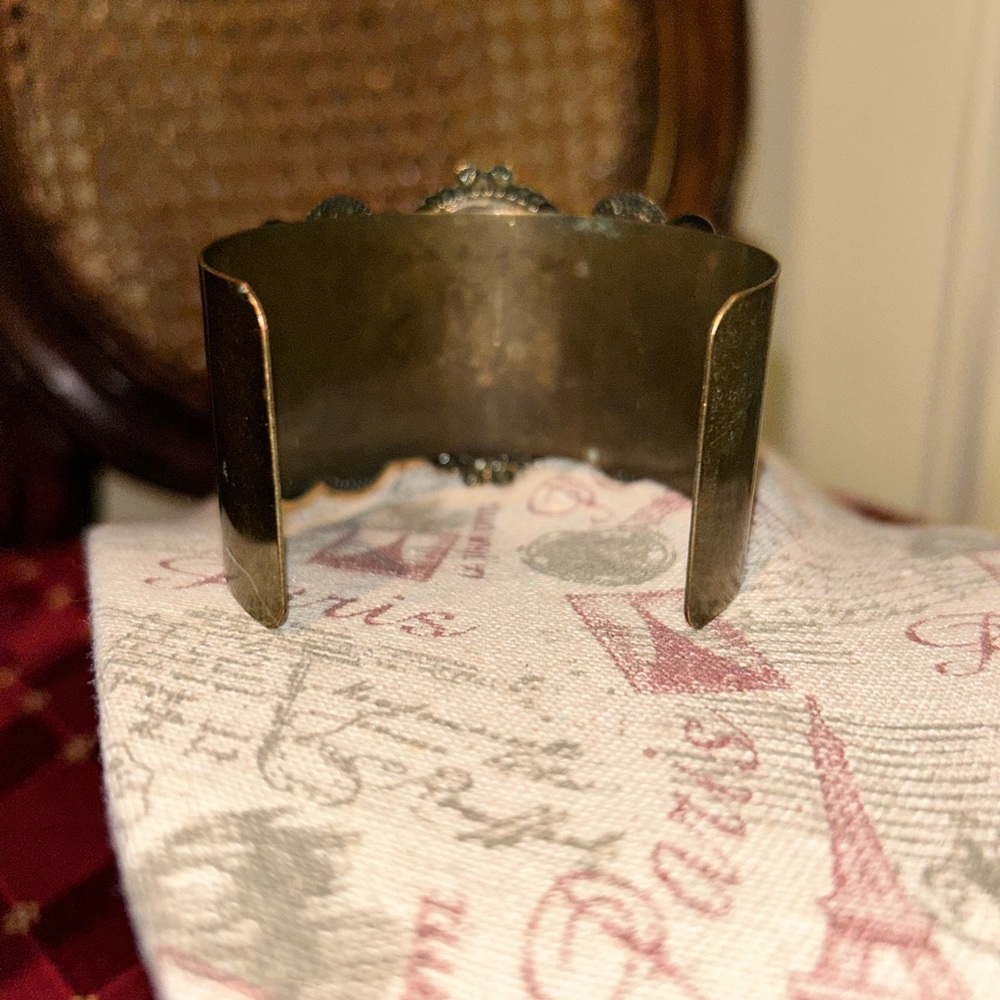 Black gem 💎 metal cuff - Picture 3 of 10
